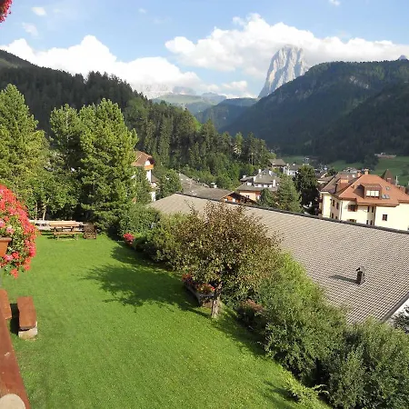 Garni Alba Bed & Breakfast-2